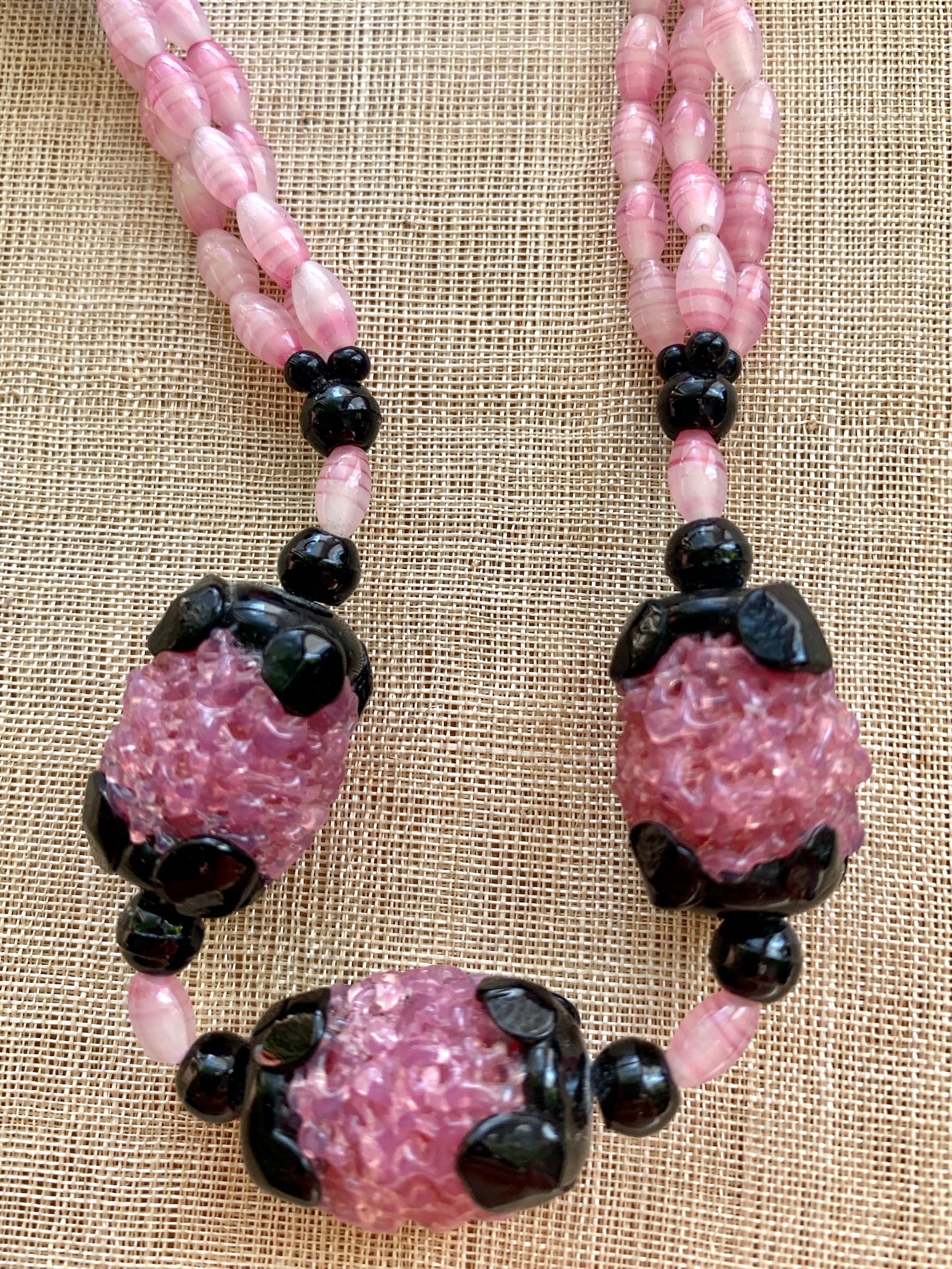 1950s Pink Glass Bead Necklace – Ian Drummond Vintage